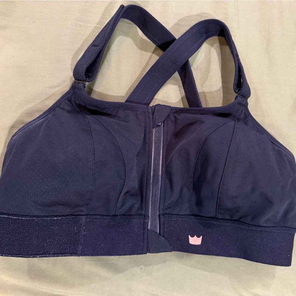 Shefit black sports bra